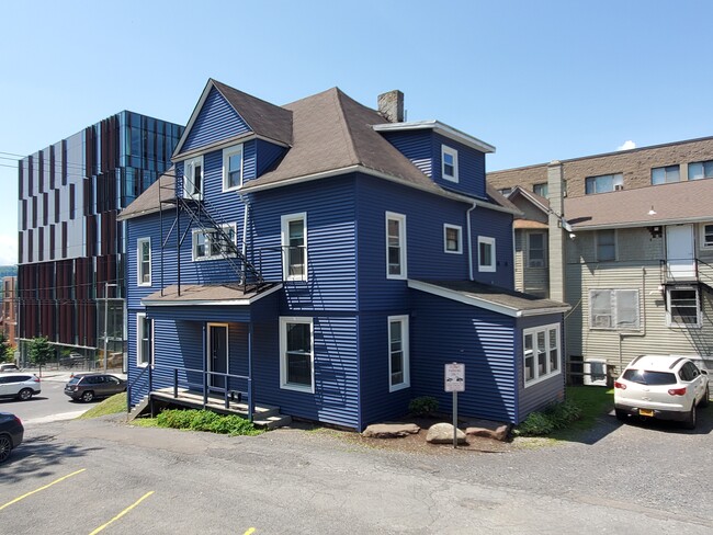 The Big Blue House-14-bedroom house in Ithaca, NY - Building Photo - Building Photo