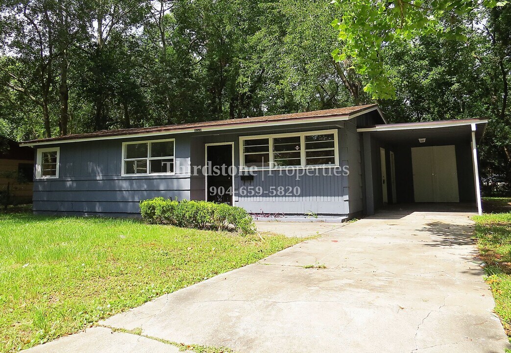 9228 Waynesboro Ave in Jacksonville, FL - Building Photo