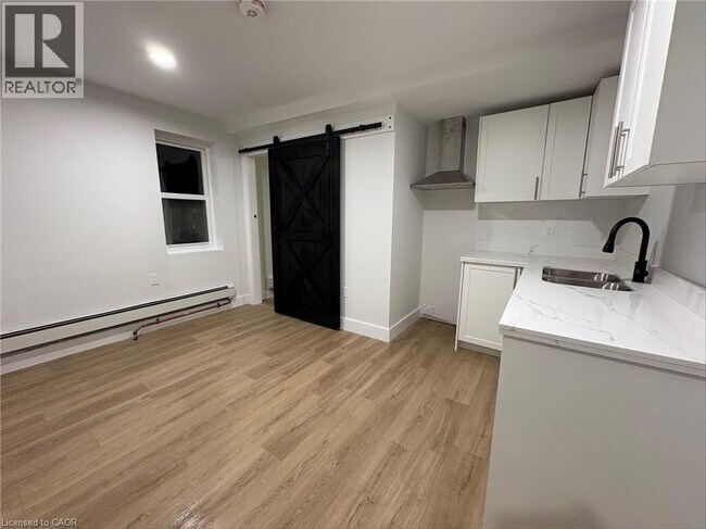 803 King St in Port Colborne, ON - Building Photo - Building Photo