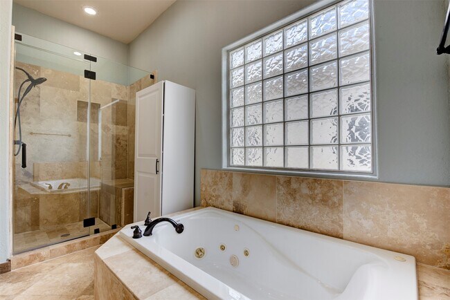 property at 1426 W 21st St