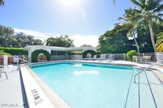 800 S Golf Dr in Naples, FL - Building Photo - Building Photo