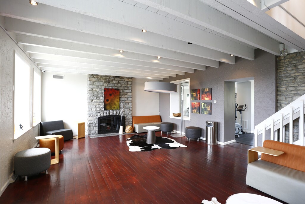 Williamsburg of Cincinnati Cincinnati, OH Apartments For Rent