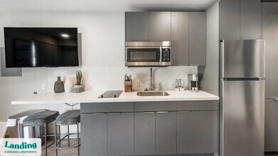 5772 Old Hickory Blvd, Unit 205 in Nashville, TN - Building Photo - Building Photo