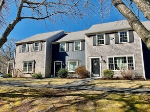 55 Woodview Dr in Brewster, MA - Foto de edificio - Building Photo