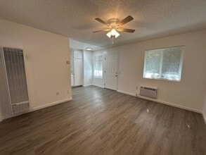 8816 Laurel Canyon Blvd in Los Angeles, CA - Building Photo - Building Photo
