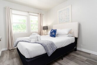 3124 Cañon St in San Diego, CA - Building Photo - Building Photo
