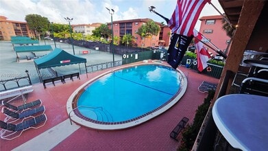 650 Tennis Club Dr in Fort Lauderdale, FL - Foto de edificio - Building Photo