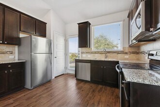 6300 Steep Cactus Trail in Austin, TX - Building Photo - Building Photo