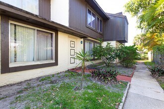 5372 Bosque Ln in West Palm Beach, FL - Building Photo - Building Photo