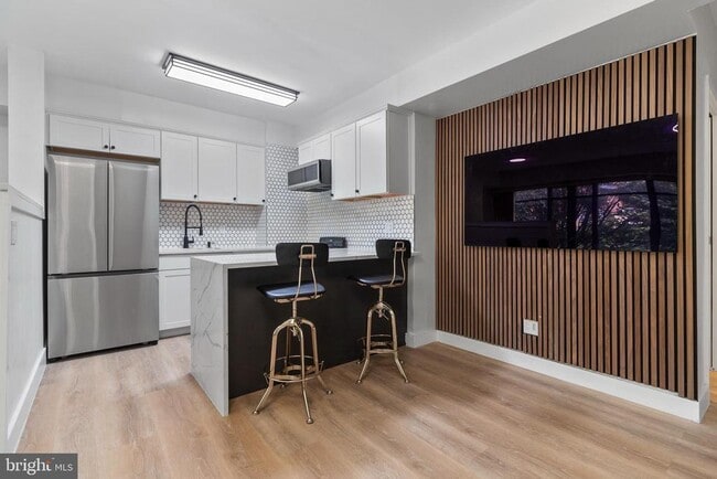 property at 1711 Massachusetts Ave NW