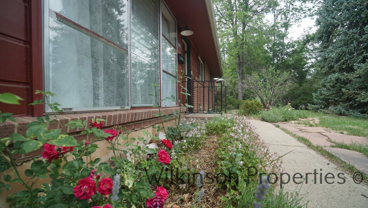 2215 Nicholl St W in Boulder, CO - Building Photo
