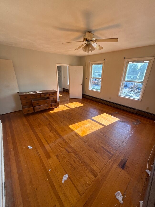20 Warwick Neck Ave, Unit 2nd flor