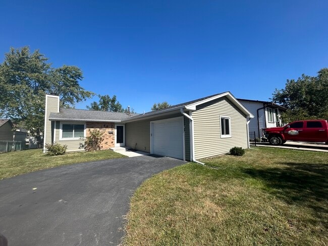 46 W Drummond Ave in Glendale Heights, IL - Building Photo - Building Photo