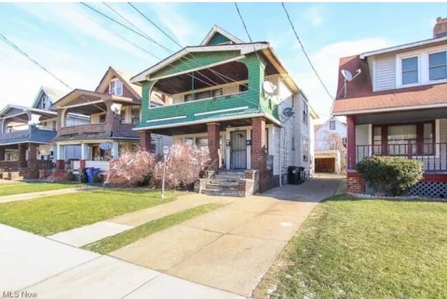 471 E 147th St in Cleveland, OH - Foto de edificio - Building Photo