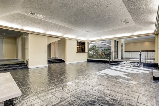 property at 5203 Braesvalley Dr