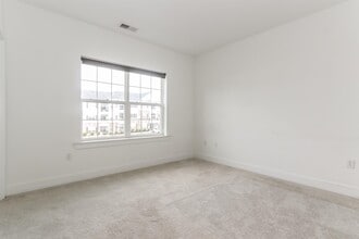 827 Stiller Ln in Monroe Township, NJ - Building Photo - Building Photo
