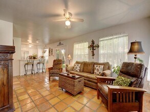 131 Barton Meadow Dr in Dripping Springs, TX - Building Photo - Building Photo
