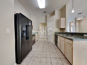 1411 Heather Glen Ln in Middleburg, FL - Foto de edificio - Building Photo