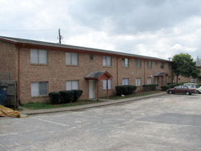 Park South Apartments in Atlanta, GA - Building Photo - Building Photo