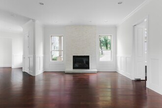 506 Konstanty Cir in West Lake Hills, TX - Building Photo - Building Photo