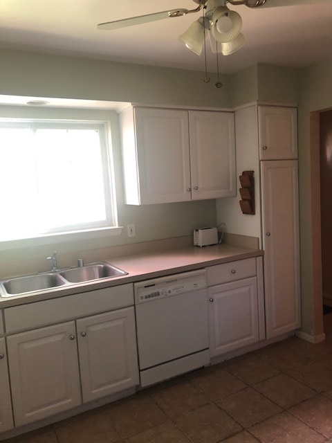 property at 447 N Fox Hills Dr