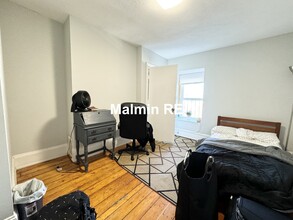 94 Mount Pleasant Ave, Unit 2 in Boston, MA - Building Photo - Building Photo