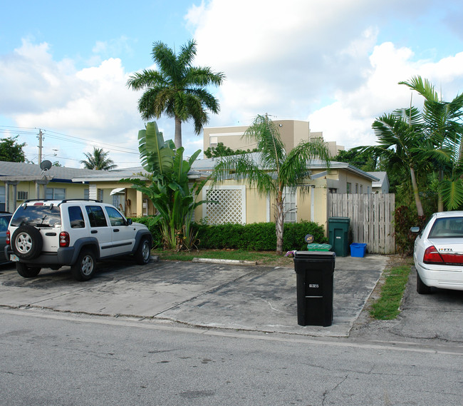 1101-1105 NE 17th Ave in Fort Lauderdale, FL - Building Photo - Building Photo