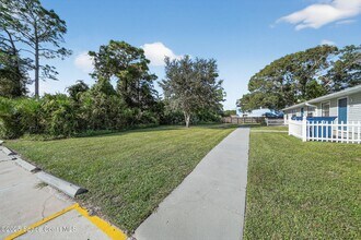 410 Thor Ave SE in Palm Bay, FL - Building Photo - Building Photo