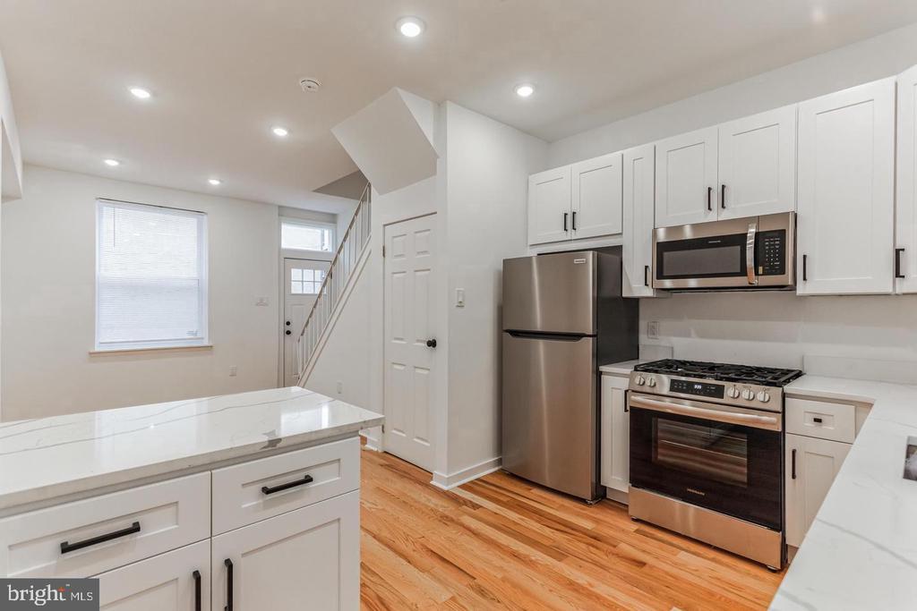 1642 Olive St in Philadelphia, PA - Building Photo