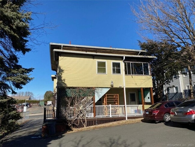 369 Park St in New Britain, CT - Building Photo - Building Photo