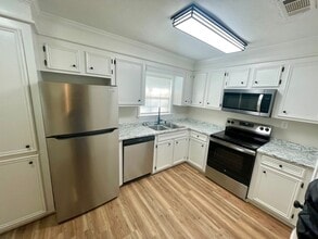 215 Harrell St in Brandon, MS - Building Photo - Building Photo