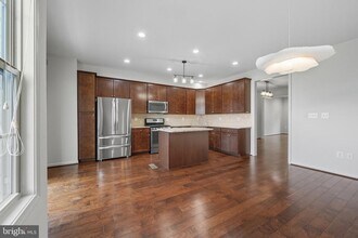 15983 Marsh Pl in Haymarket, VA - Building Photo - Building Photo