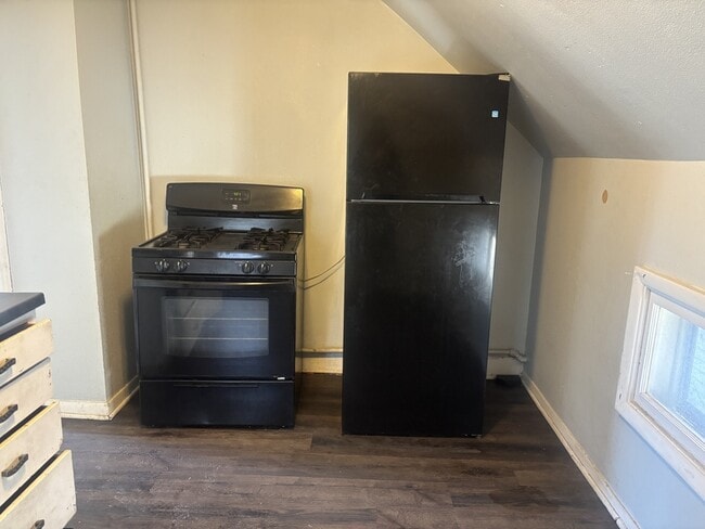 property at 527 9th St SW