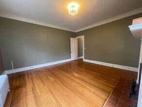43 Lafayette Ave SE in Grand Rapids, MI - Building Photo - Building Photo