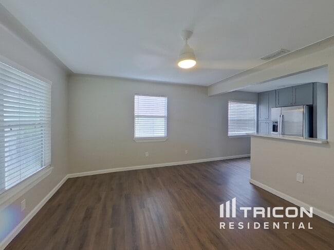 3937 Dartmouth Ave N in St. Petersburg, FL - Building Photo - Building Photo