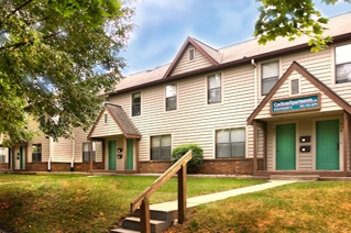 Benchmark lll Apartments in West Lafayette, IN - Building Photo