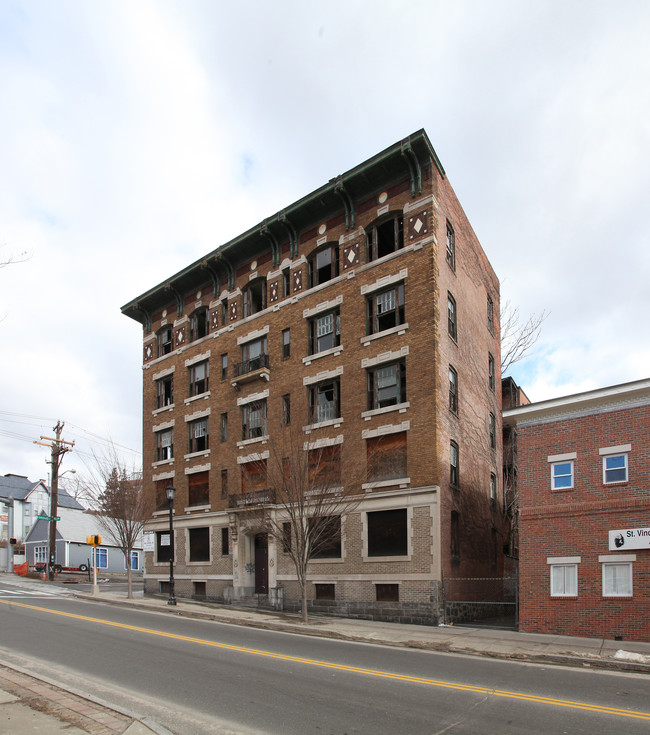 The Carroll Building in Waterbury, CT - Building Photo - Building Photo