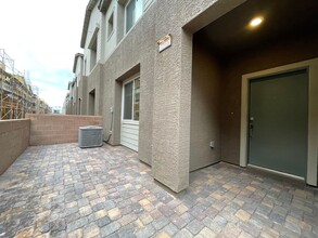 1518 Eliana Xing Pl in Henderson, NV - Building Photo - Building Photo