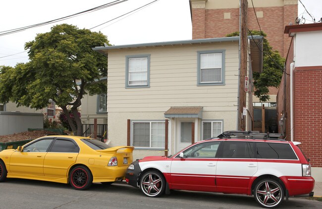 4515-4521 56th St in San Diego, CA - Foto de edificio - Building Photo