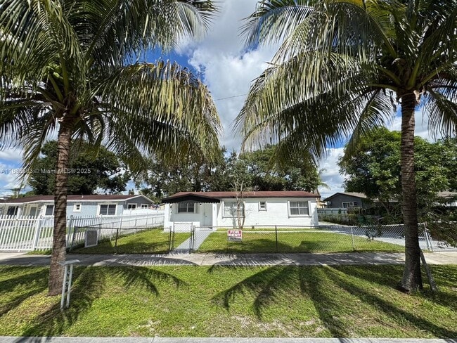 property at 821 Curtiss Dr