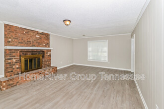 6714 Amersham Dr in Memphis, TN - Building Photo - Building Photo