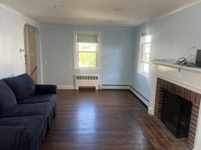 125 Thacher St in Milton, MA - Building Photo - Building Photo
