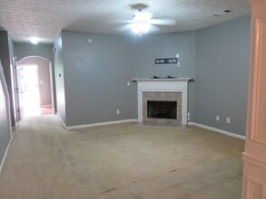 2492 Emma Way in Lawrenceville, GA - Building Photo - Building Photo