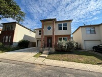 5307 Kenton Pl in San Antonio, TX - Foto de edificio - Building Photo