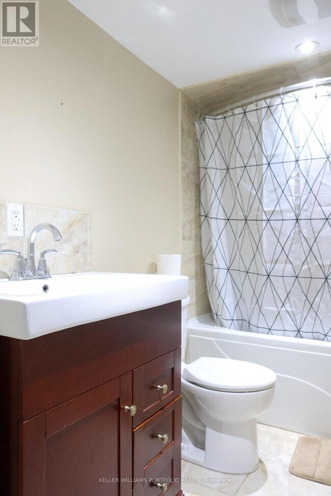 1891 Secretariat Pl in Oshawa, ON - Building Photo - Building Photo