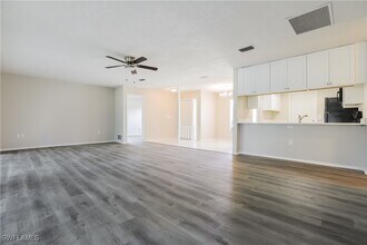 1303 Pine Needle Rd in Venice, FL - Building Photo - Building Photo