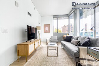 521 Stadium Pl S-Unit -FL5-ID41 in Seattle, WA - Building Photo - Building Photo