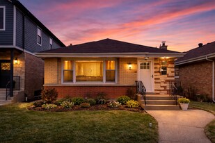 5410 N Neenah Ave in Chicago, IL - Building Photo