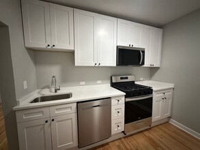 6422 N Greenview Ave, Unit 1 in Chicago, IL - Foto de edificio - Building Photo