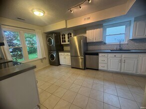 3878 S Bushmill Dr in Bloomington, IN - Building Photo - Building Photo